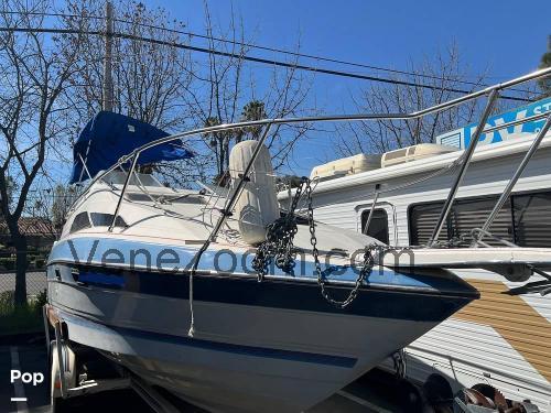 Bayliner 2450 Sunbridge Tekniset tiedot ja arvostelut